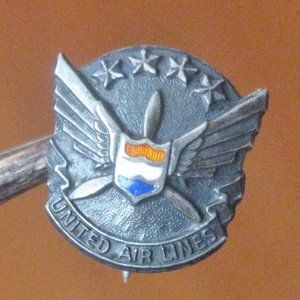 Vintage United Airlines Service Lapel Pin w Embossed Stars Wings Propeller